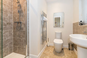 Ensuite- click for photo gallery